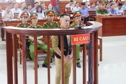 Bị c&aacute;o Nguyễn Văn Nam trong phi&ecirc;n t&ograve;a sơ thẩm. (Ảnh: b&aacute;o An nninh thủ đ&ocirc;)