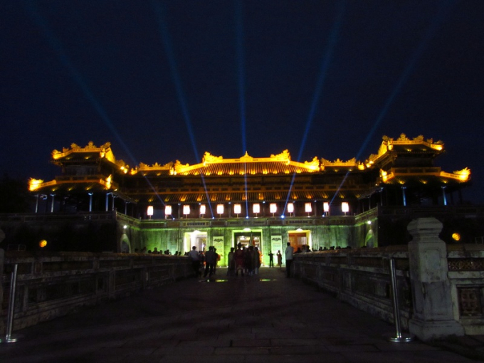 Đại Nội Huế chính thức được “đánh thức” về đêm