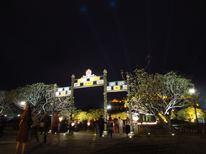 Đại Nội Huế ch&iacute;nh thức được &ldquo;đ&aacute;nh thức&rdquo; về đ&ecirc;m