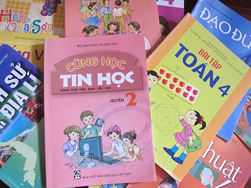Th&aacute;ng 4/2018 c&oacute; s&aacute;ch gi&aacute;o khoa mới lớp 1 v&agrave; lớp 6. Ảnh: Giadinh.com.