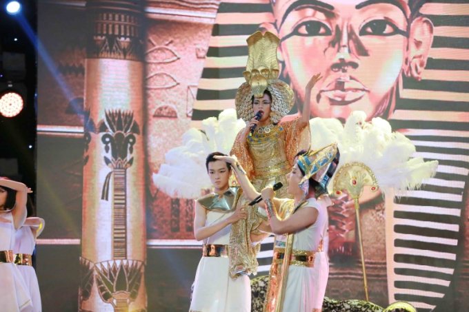 Vũ H&agrave; chứng tỏ khả năng &ldquo;thi&ecirc;n biến vạn ho&aacute;&rdquo; cho th&iacute; sinh