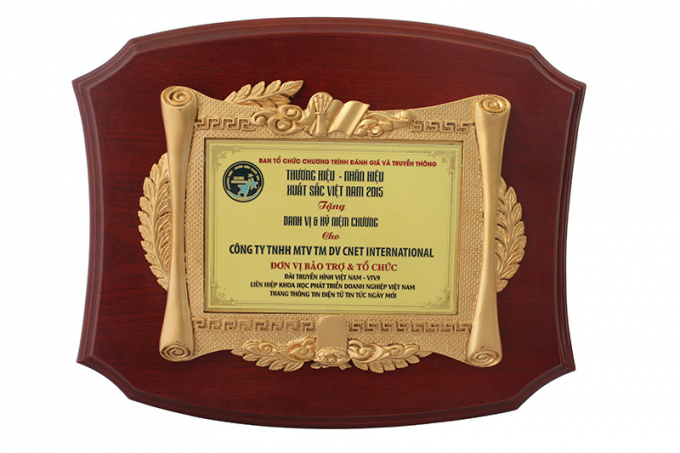 Zozomoon đạt được danh hiệu nhẫn hiệu- thương hiệu xuất sắc l&agrave; nỗ lực của c&aacute;i t&acirc;m v&igrave; kh&aacute;ch h&agrave;ng v&agrave; sự s&aacute;ng tạo.