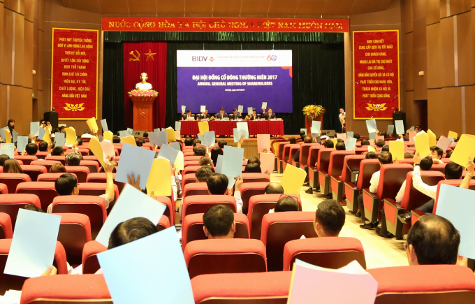 Tổ chức Brand Finance định gi&aacute; BIDV l&agrave; thương hiệu ng&acirc;n h&agrave;ng đứng đầu Việt Nam, đứng thứ 26 trong c&aacute;c ng&acirc;n h&agrave;ng ASEAN, đứng thứ 401 trong c&aacute;c Ng&acirc;n h&agrave;ng to&agrave;n cầu, tăng 12 bậc so với năm 2016.