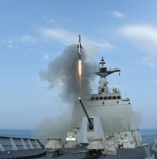 H&agrave;n Quốc giới thiệu t&ecirc;n lửa h&agrave;nh tr&igrave;nh tấn c&ocirc;ng mới