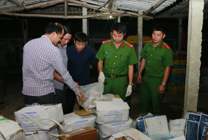 H&agrave; Tĩnh: Thu giữ hơn 1 tấn thực phẩm qu&aacute; hạn chưa kịp mang đi ti&ecirc;u thụ