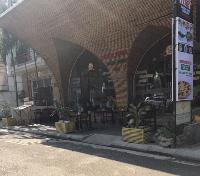 Vỉa h&egrave; cho người đi bộ ở đ&acirc;u?