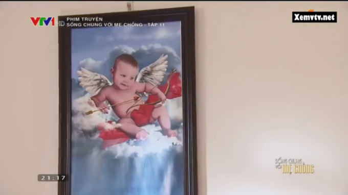 B&agrave; Phương tự &yacute; đổi ảnh cưới của vợ chồng V&acirc;n, ngầm &aacute;m chỉ chuyện sinh con của hai vợ chồng.