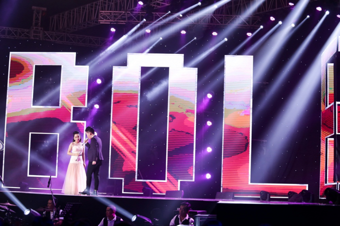 Thần tượng Bolero 2017 tập 8: Cặp đ&ocirc;i Phương Li&ecirc;n - Đ&igrave;nh To&agrave;n được Lệ Quy&ecirc;n, Mr.Đ&agrave;m khen nức nở