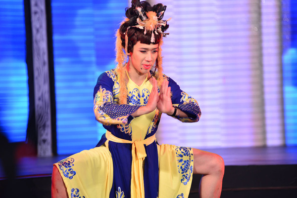 Nhiều độc giả cho rằng, Trấn Th&agrave;nh l&agrave; một t&agrave;i năng nhưng v&igrave; mải chạy theo sự dễ d&atilde;i n&ecirc;n ng&agrave;y c&agrave;ng nhảm nh&iacute;. Ảnh: TL.