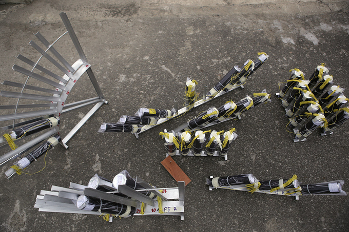 Những quả ph&aacute;o tầm thấp sẽ được đặt ph&iacute;a gi&aacute;p s&ocirc;ng H&agrave;n, c&ograve;n ph&aacute;o tầm cao nằm l&ugrave;i dần v&agrave;o ph&iacute;a trong.