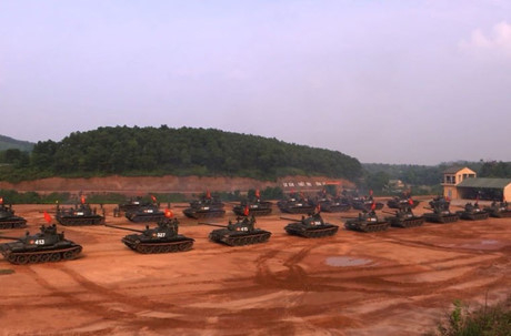 Khoảng 200 xe tăng đ&atilde; được Qu&acirc;n đội Nh&acirc;n d&acirc;n Việt Nam huy động cho chiến dịch giải ph&oacute;ng miền Nam thống nhất đất nước. Trong đ&oacute;, những chiếc T-54 đ&oacute;ng vai tr&ograve; &ldquo;xương sống&rdquo; to&agrave;n bộ lực lượng xe tăng tham gia chiến dịch lịch sử, thống nhất ho&agrave;n to&agrave;n đất nước sau 21 năm đau thương chia cắt hai miền Nam &ndash; Bắc. Ảnh: Đại Dương