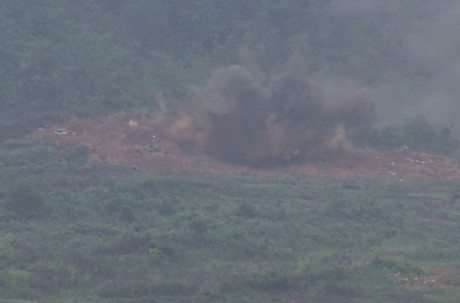 Ph&aacute;o ch&iacute;nh c&oacute; thể bắn nhiều loại đạn gồm: đạn nổ ph&aacute; mảnh UOF-412; đạn xuy&ecirc;n gi&aacute;p UBR-412 v&agrave; UBR-412D; đạn l&otilde;m chống tăng 3BUK4 v&agrave; đạn xuy&ecirc;n dưới cỡ guốc ốp n&ograve;ng vạch đường 3UBM6 (c&oacute; khả năng xuy&ecirc;n gi&aacute;p 260mm ở c&aacute;ch 1.000m). Xe tăng T-54 c&oacute; khả năng hủy diệt c&aacute;c c&ocirc;ng sự ki&ecirc;n cố như l&ocirc; cốt, hầm h&agrave;o, ph&aacute; hủy mọi xe tăng &ndash; thiết gi&aacute;p của VNCH&hellip; Ảnh: Đại Dương