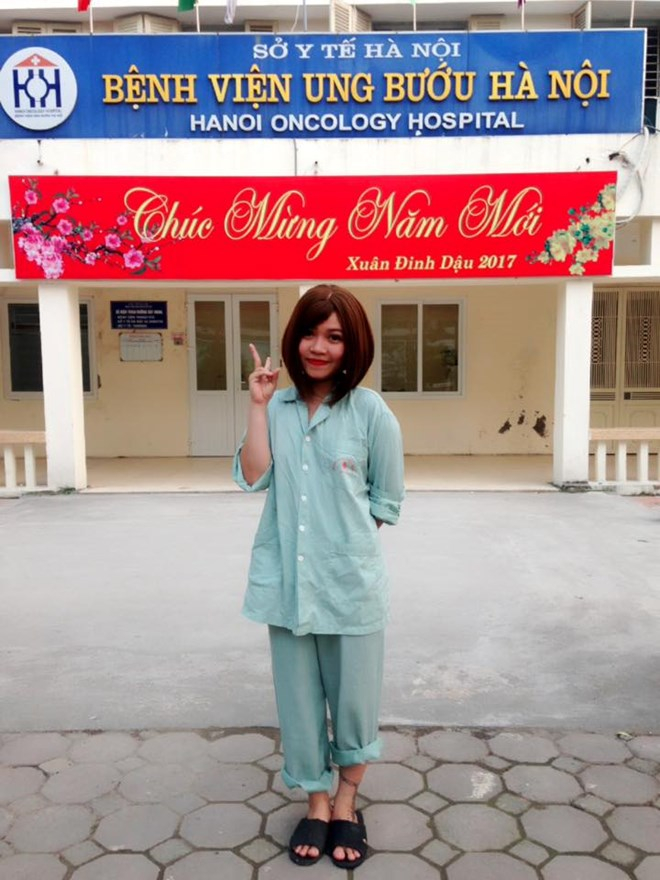 Hằng được c&aacute;c b&aacute;c sĩ đặt biệt danh l&agrave; &ldquo;Hoa hậu bệnh viện&rdquo;.