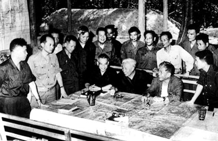 Bộ chỉ huy chiến dịch Hồ Ch&iacute; Minh tại chỉ huy sở tiền phương.