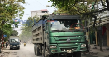 Xe tải hoành hành tại TX Sơn Tây: Đội CSGT số 9 "đổ vấy" trách nhiệm