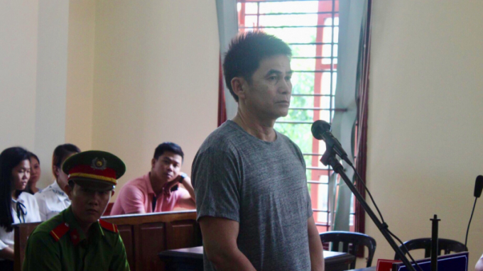 Bị c&aacute;o L&ecirc; Ho&agrave;ng Lực tại phi&ecirc;n t&ograve;a x&eacute;t xử. (Ảnh: b&aacute;o Giao th&ocirc;ng)