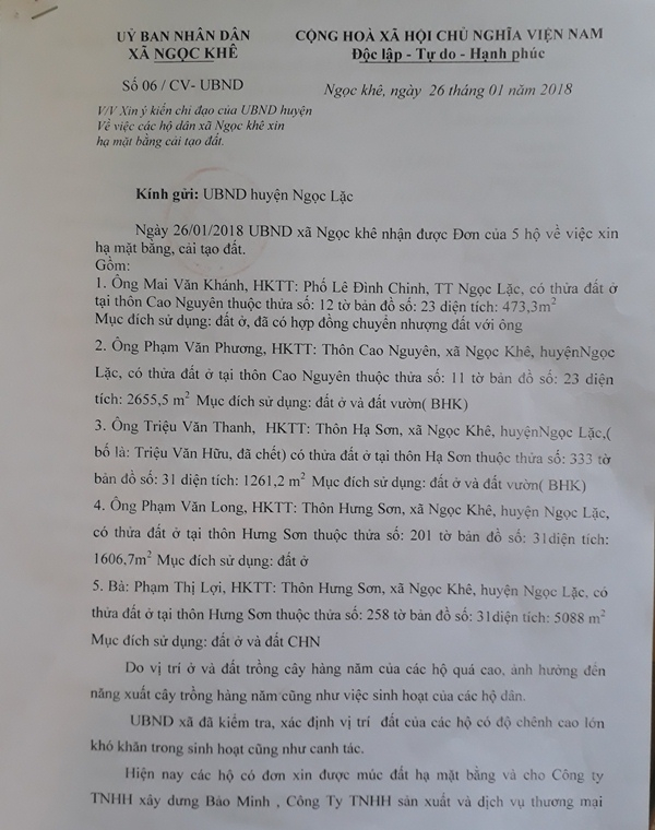 UBND x&atilde; c&oacute; văn bản xin &yacute; kiến huyện để cho Doanh nghiệp lấy đất tr&aacute;i quy định. Ảng: Nguyệt Chi