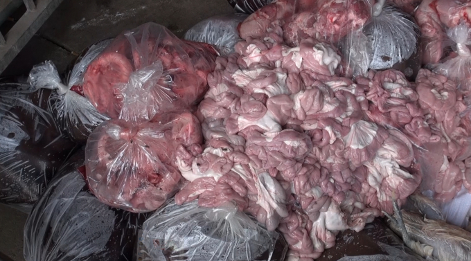 Nội tạng kh&ocirc;ng r&otilde; nguồn gốc.