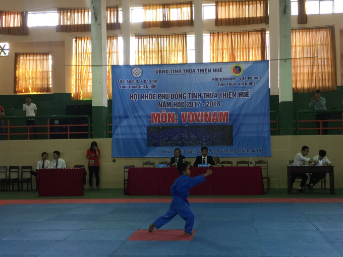 M&agrave;n biểu diễn đẹp mắt.