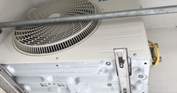 Những chiêu trò kiếm tiền triệu mỗi ngày của thợ điều hòa đầu mùa nóng