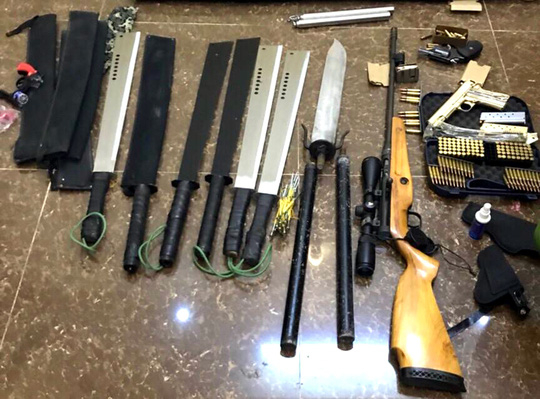 Vũ kh&iacute; thu được tại nh&agrave; &ocirc;ng&nbsp;Trần Minh Tuấn.