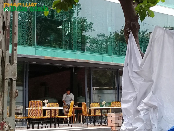 Nh&agrave; xe, c&ocirc;ng tr&igrave;nh phụ trợ