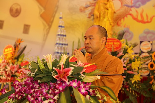 Thượng tọa Th&iacute;ch Đức Thiện, &nbsp;Ph&oacute; Chủ tịch - Tổng Thư k&yacute; HĐTS ph&aacute;t biểu tại buổi lễ.&nbsp;