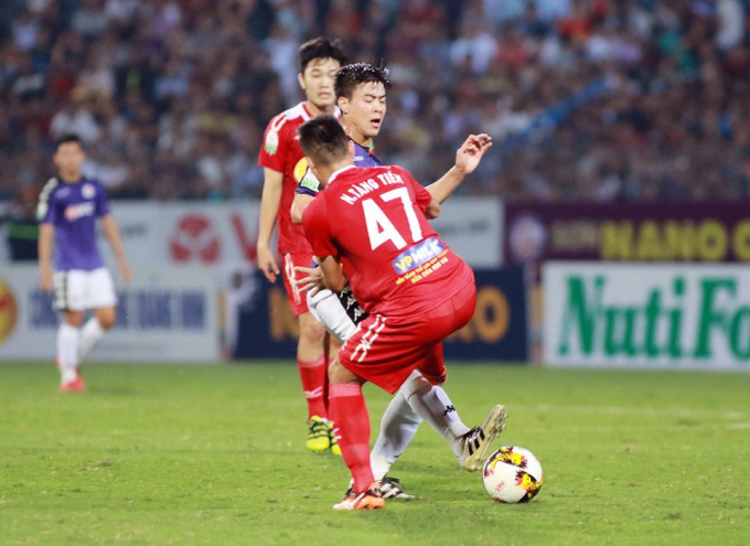 Tăng Tiến đ&atilde; phải nhận &aacute;n phạt nặng từ bầu Đức