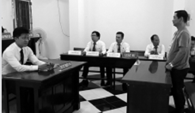 Bị c&aacute;o Sơn tại T&ograve;a.