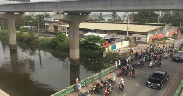 Thi thể nam thanh niên nổi lềnh bềnh sau hai ngày nhảy cầu tự tử