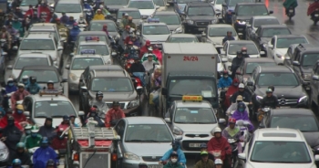 Hà Nội: Nhiều tuyến đường "nghẹt thở" trong mưa phùn