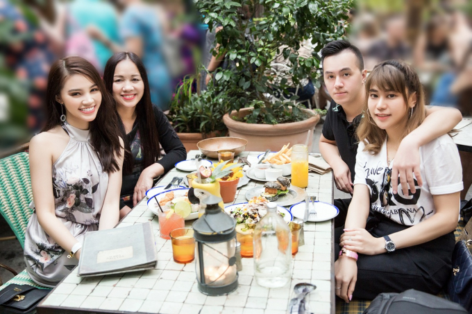 Hoa hậu Jolie Nguyễn lần đầu khoe anh trai