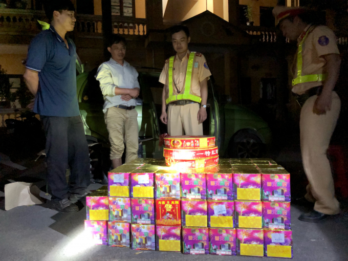 Ph&ograve;ng CSGT Bắc Giang bắt vụ vận chuyển 137,5 kg ph&aacute;o