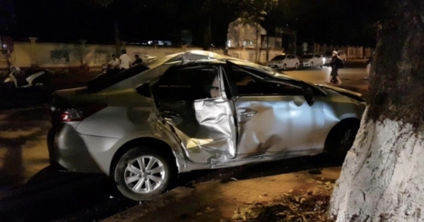 Đắk Lắk: Ô tô tông trực diện xe máy, 4 người thương vong