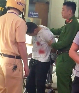 Hà Nội: Tạm giữ người đàn ông táo tợn cướp tiệm vàng trong đêm