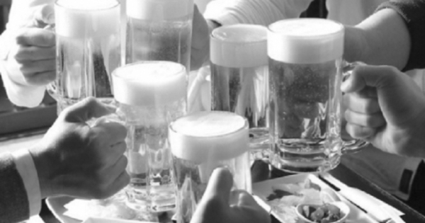 Băn khoăn về đề xuất cấm bán rượu, bia theo giờ