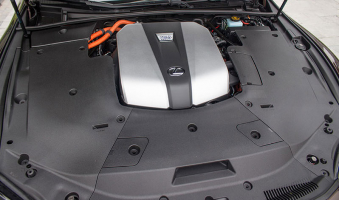 Cận cảnh Lexus LS500h 2018 đầu ti&ecirc;n ở H&agrave; Nội gi&aacute; 9 tỷ