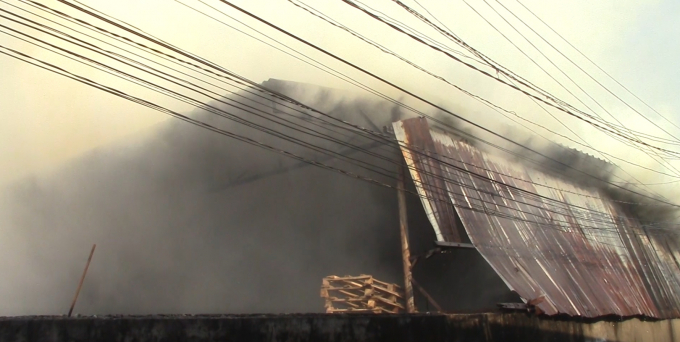 Nh&agrave; xưởng nơi xảy ra vụ ch&aacute;y