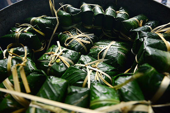 Tin đồn b&aacute;nh chưng luộc c&ugrave;ng pin để cho nhanh nhừ đ&atilde; lan truyền rất l&acirc;u.