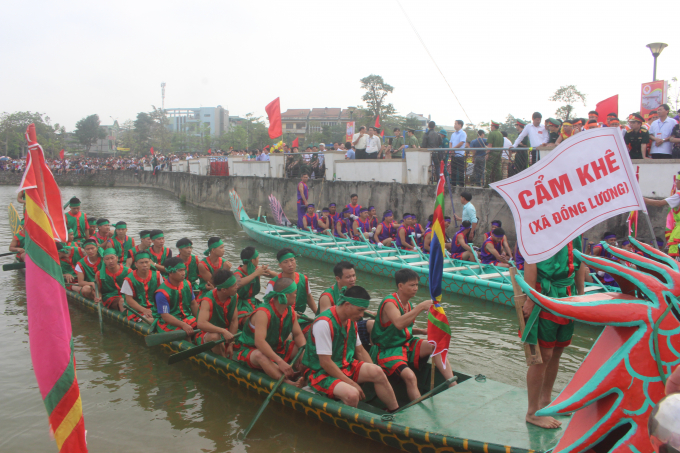 Giỗ Tổ H&ugrave;ng Vương 2018: H&agrave;o hứng Hội thi bơi chải Việt Tr&igrave; mở rộng 2018