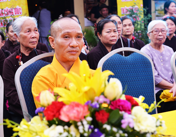 &nbsp;H&ograve;a thượng Th&iacute;ch Thanh Điện, Ph&oacute; Tổng thư k&yacute;, Ch&aacute;nh văn ph&ograve;ng I Trung ương Gi&aacute;o hội Phật gi&aacute;o Việt Nam.