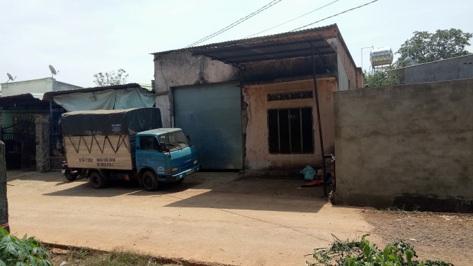 Kho h&agrave;ng của b&agrave; Thiện chứa h&agrave;ng chục tấn hạt điều của c&aacute;c nạn nh&acirc;n bị Hải &ldquo;lừa&rdquo;