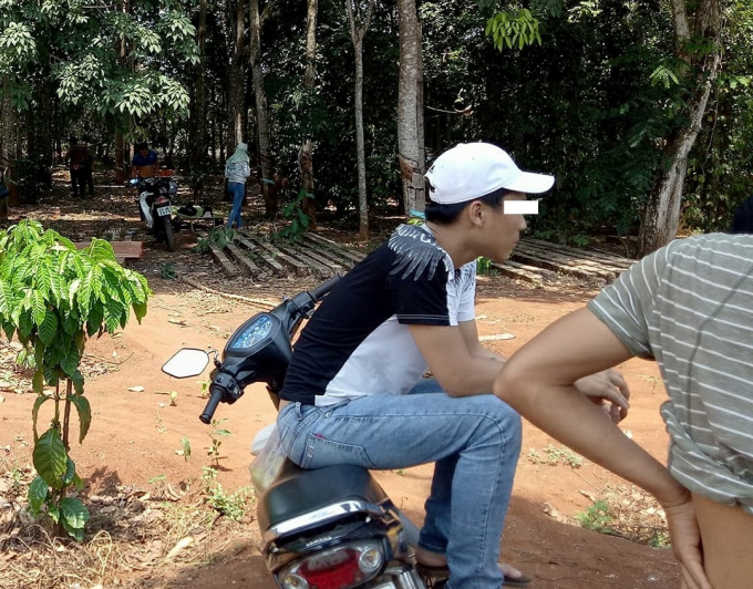 Người d&acirc;n ng&agrave;y đ&ecirc;m cho người t&uacute;c trực tại kho điều lo sợ bị tẩu t&aacute;n t&agrave;i sản