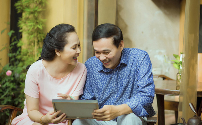 D&ugrave; đ&atilde; l&ecirc;n chức &ocirc;ng b&agrave; nhưng cả 2 nghệ sĩ vẫn gọi nhau t&igrave;nh cảm l&agrave;