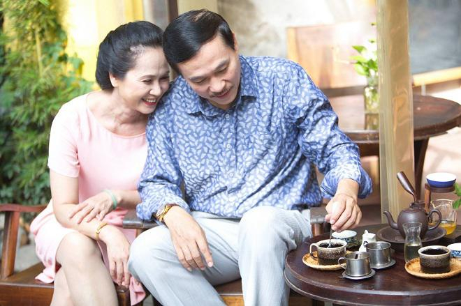 ia đ&igrave;nh nghệ sĩ Lan Hương được gọi l&agrave; gia đ&igrave;nh v&agrave;ng của showbiz Việt.&nbsp;