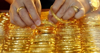 Giá vàng hôm nay 26/4: USD tăng đẩy giá vàng lao dốc