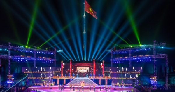Festival Huế 2018: Đêm khai mạc ấn tượng, hoành tráng