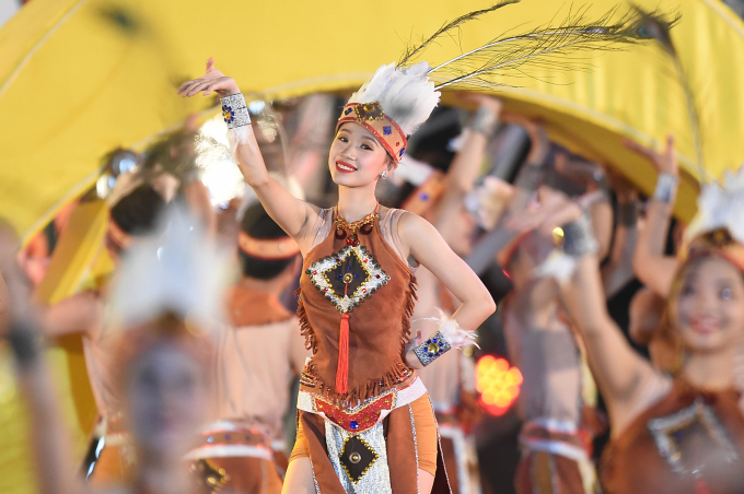 Đại nhạc hội &aacute;nh s&aacute;ng Carnaval Hạ Long 2018