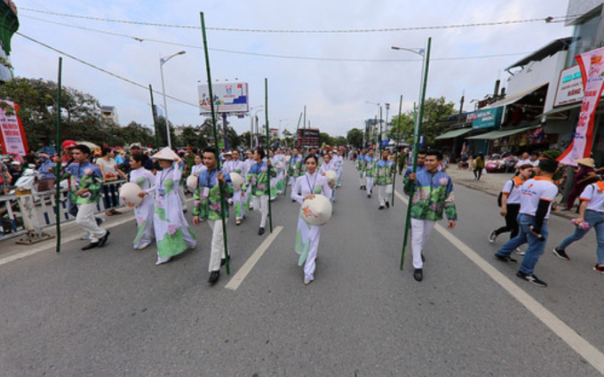 Festival Huế 2018: &ldquo;Sắc m&agrave;u văn h&oacute;a&rdquo; c&aacute;c quốc gia tr&ecirc;n đường phố Cố đ&ocirc; Huế