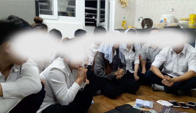 Nh&oacute;m đối tượng bị ph&aacute;t hiện sinh hoạt tr&aacute;i ph&eacute;p Hội th&aacute;nh Đức Ch&uacute;a Trời.